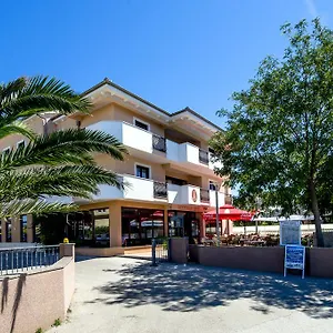Laguna 4*, Privlaka Horvátország